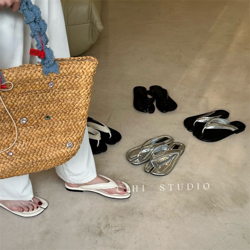 Giày đế lật phẳng Giày nữ đi biển Giày sandal nhỏ kiểu Hàn Quốc Cihi Nữ