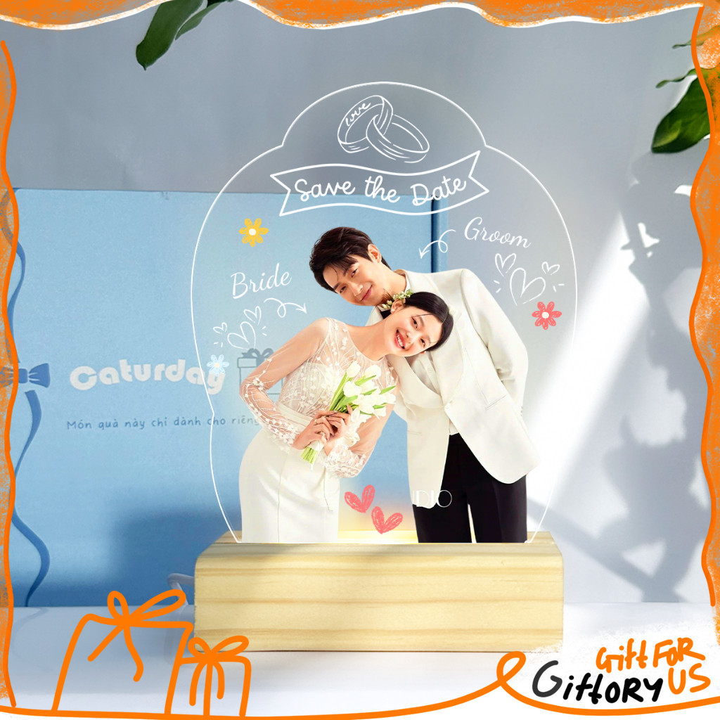 Khung Ảnh Mica Đế Đèn LED In Ảnh Theo Yêu Cầu – Quà Cưới, LED USB, Mica 3mm (Nhận Hỏa Tốc)