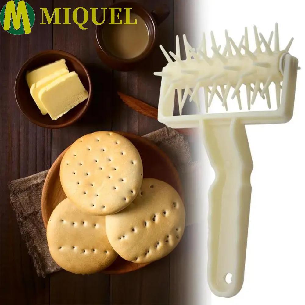MIQUEL Pizza Dough Puncher, Tay cầm nhựa Pizza Roller Pin, Di động DIY Hangable Pie Needle Wheels Co
