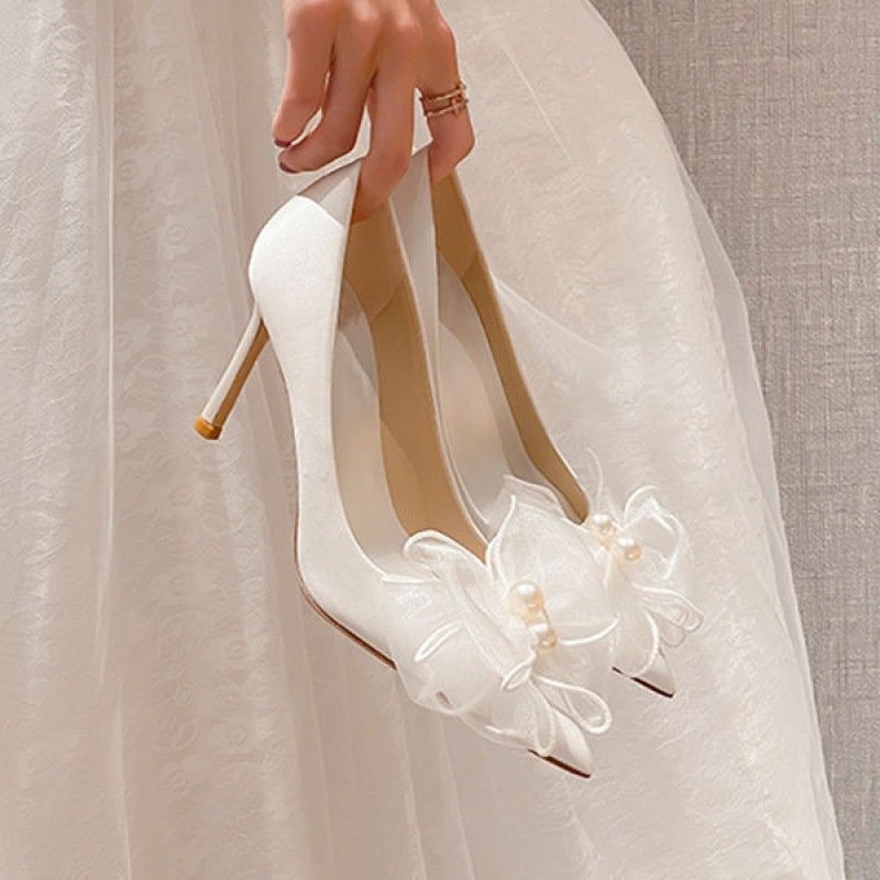 Giày cao gót nơ hạt ngọc gót nhọn HS200