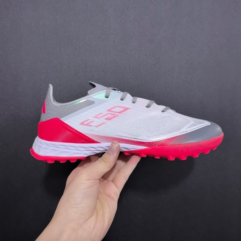 Giày bóng đá nam F50 TF - Chống trượt và chống mài mòn, Size 39-45