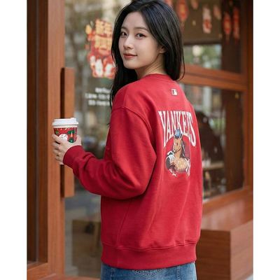 MLB - Áo sweatshirt unisex cổ tròn tay dài New Year Horse_3AMTQ0161-50RDD