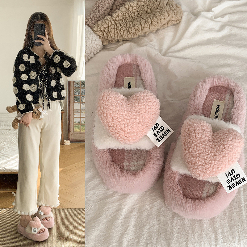 【Ready Stock】 Women's Korean-Style Love Plush Slippers Cute Heart Shape Decorative Warm Cotton Slipp