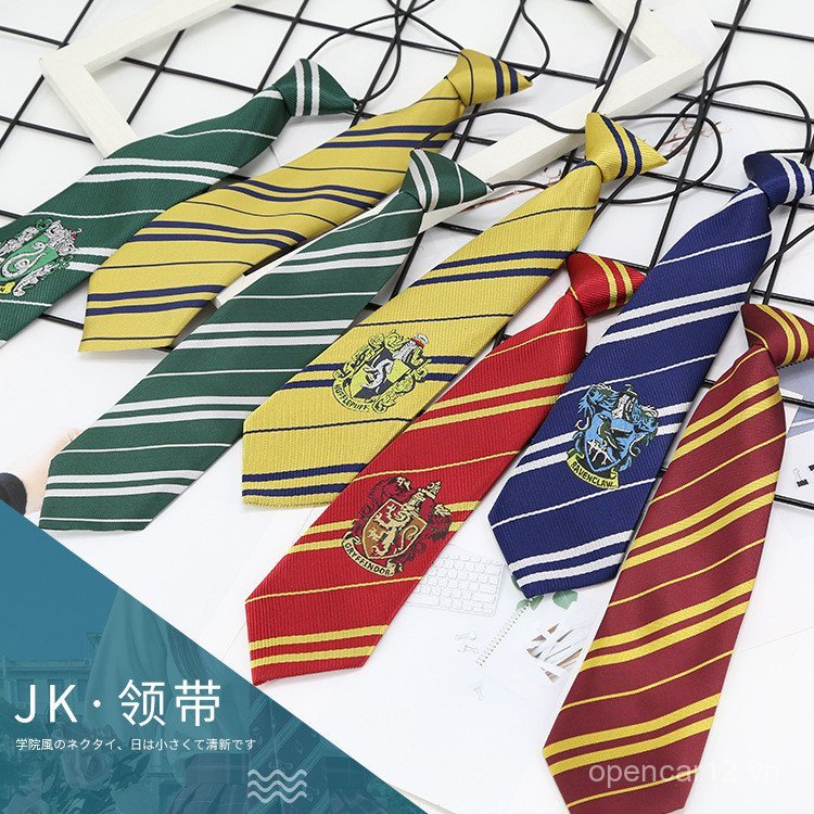 Outfit JK/Dk Phong Cách Preppy Nhật Bản với Cà Vạt và Áo Sơ Mi