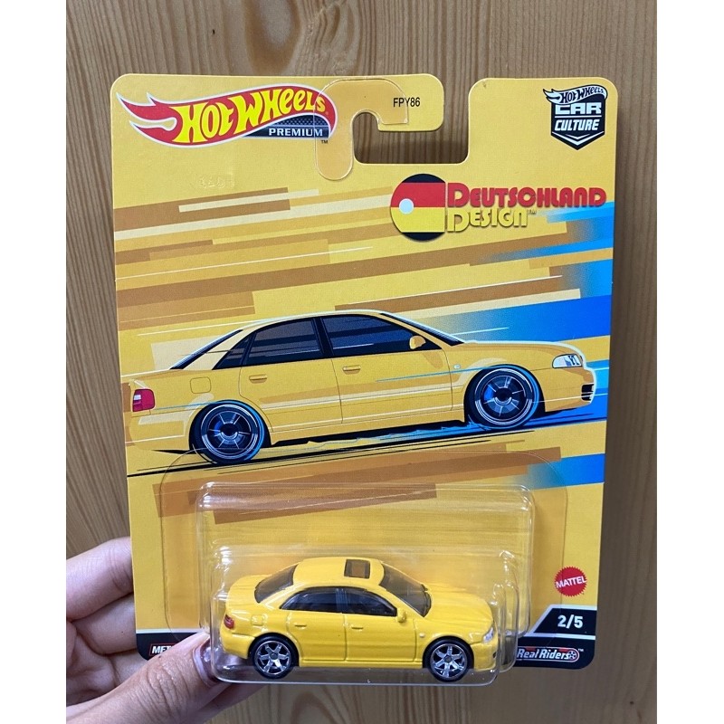 Mô hình xe hơi HCJ95 Hot Wheels Car Culture German Design Audi S4 Quattro