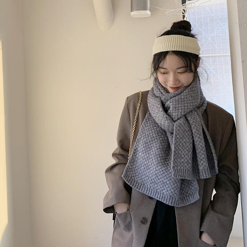 Danh bạ sinh viên: Khăn len dệt kim phong cách Hàn Quốc cho mùa thu