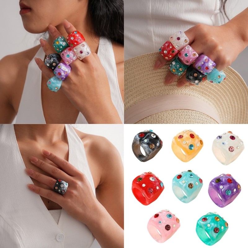 Nhẫn Cocktail Nhựa Hình Học Hợp Thời Trang Ivy Với Pha Lê Sáng Hoàn Hảo