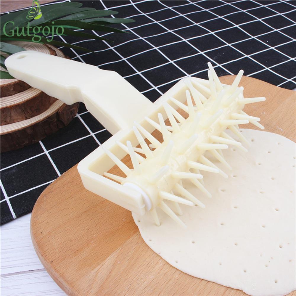 GUTGOJO Pizza Dough Puncher, Tay cầm bằng nhựa Pizza Roller Pin, Di động Hangable DIY Pie Needle Whe