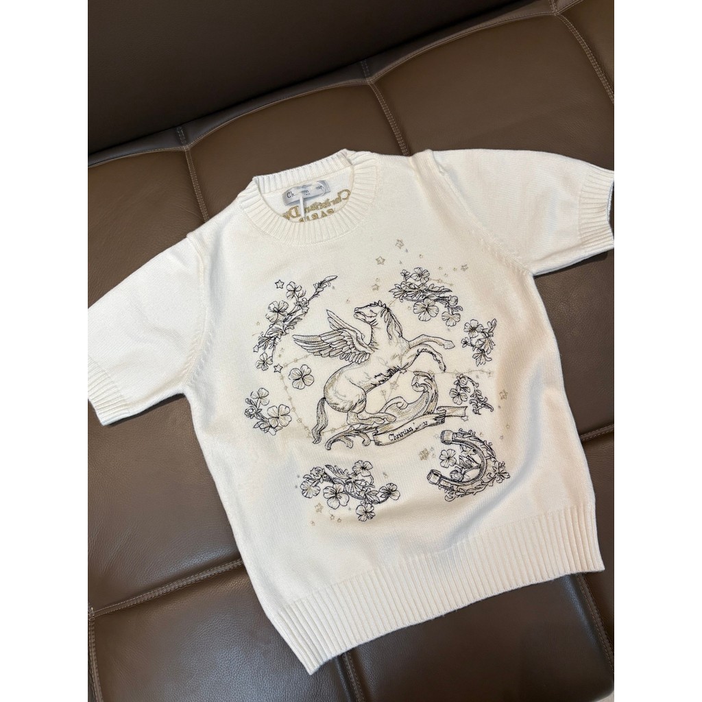 KIRJ DR Spring new casual fashion versatile knitted short-sleeve top with flying horse embroidery fo