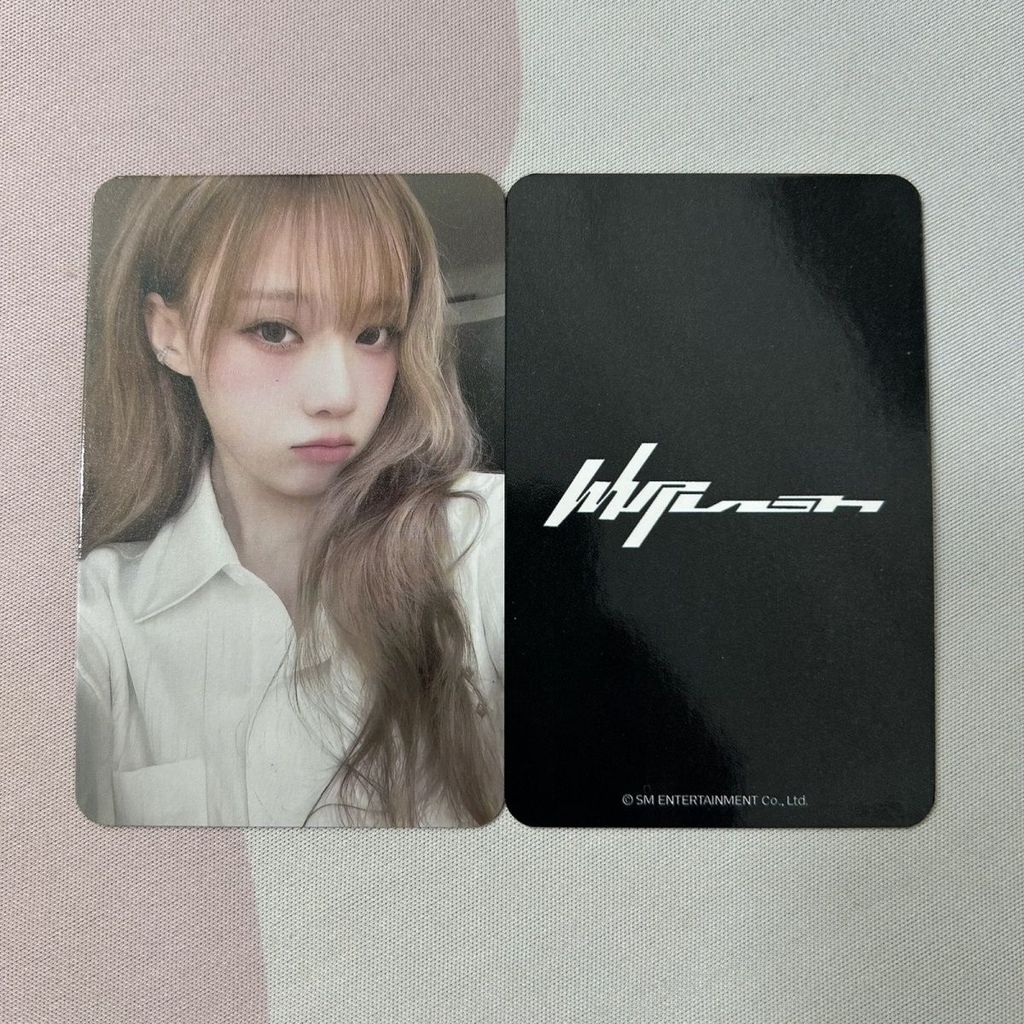 Kms trúng thưởng mùa đông aespa KM s Giáng sinh trúng thưởng thẻ mùa đông vàng mùa đông Kim Min Đình