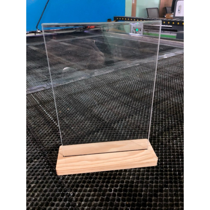 Menu mica đế gỗ sang trọng A4 A5 A6 .Mica