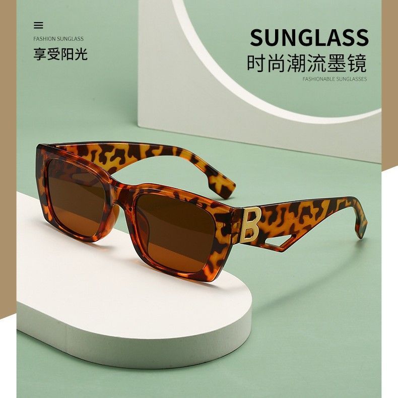Hot-selling square sunglasses for men and women, new street style for men5ya Fashionable sunglasses 