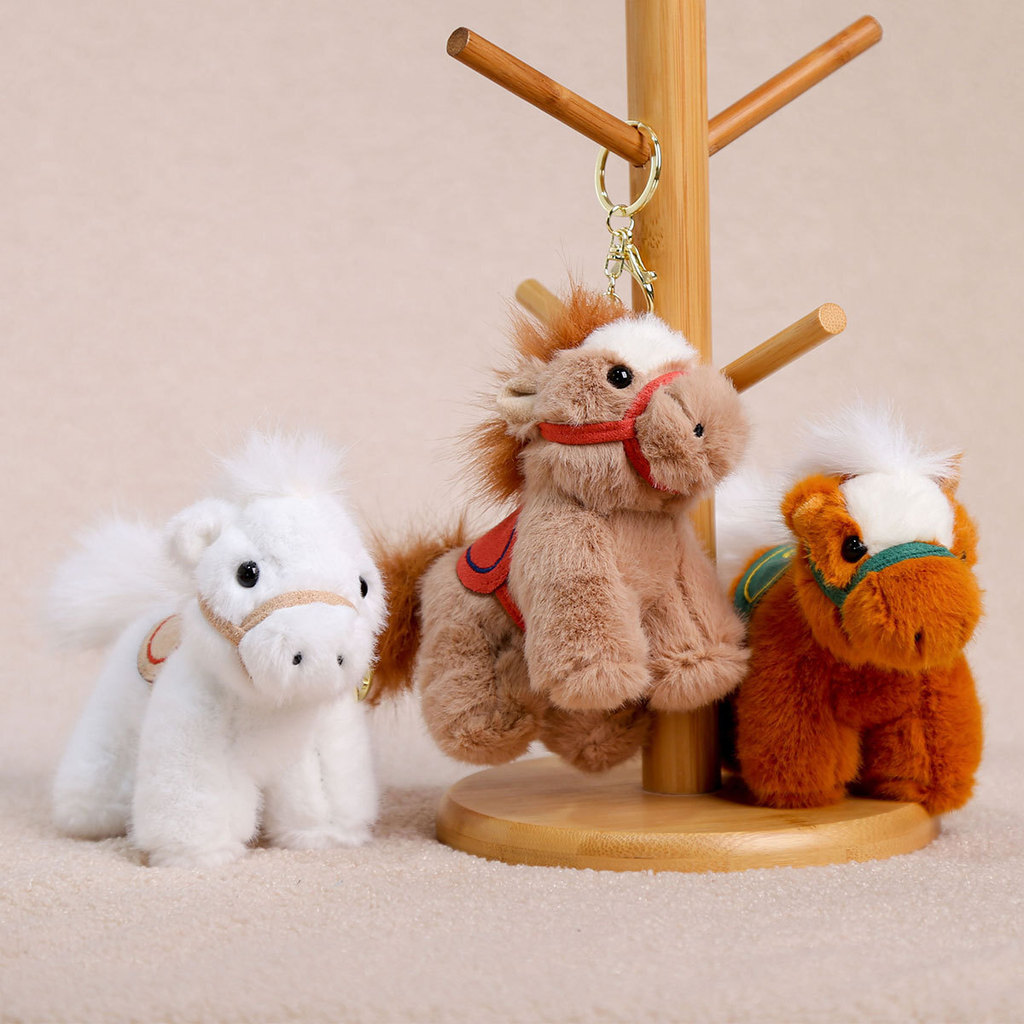 Búp bê nhỏ Xiangyun War Horse với mặt dây chuyền