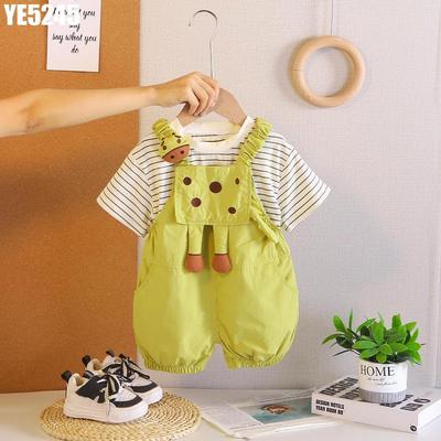 Set Áo Thun Kẻ Sọc Phối Quần Yếm Đùi Hình Hươu Cao Cổ Đáng Yêu MINTSCLOSET YE5245