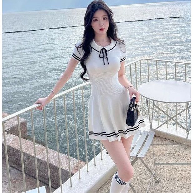 Sea Breeze Soft Waxy Đan Ren-Up Dress - Phong cách Pháp độc đáo cho mùa hè
