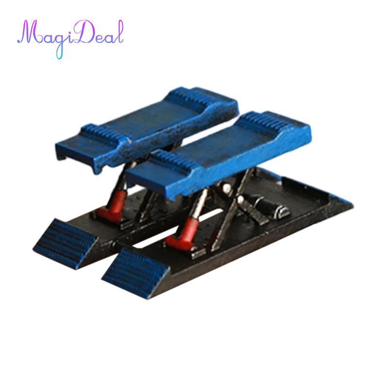 MagiDeal 1 / 64 Diorama Lifter Garage Auto Lifter Workshop Display Landscape Lift Model
