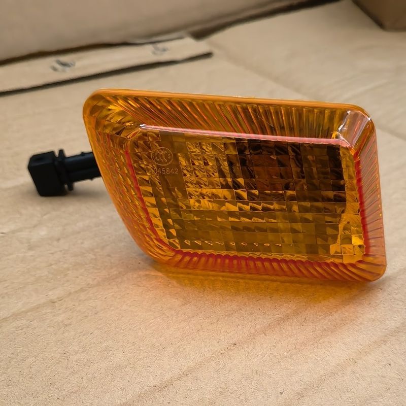 Thích ứng với Giải phóng ô tô đầu tiên Sailong 10 Jun Veyron V Phụ tùng ô tô Fender Fender Side Ligh