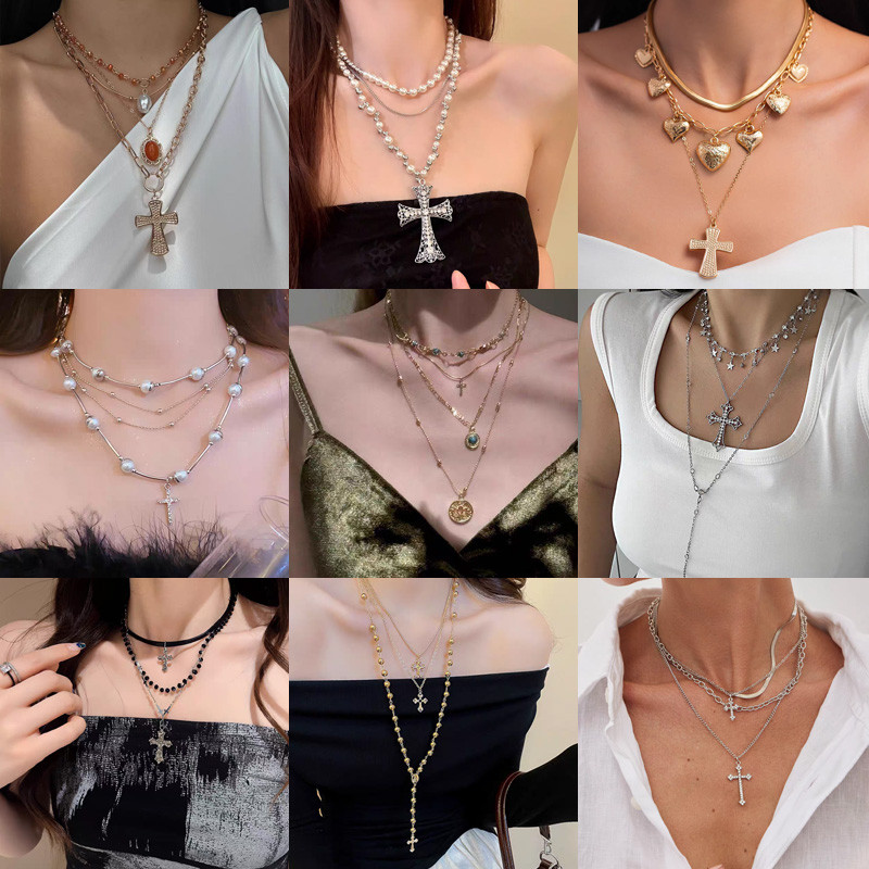 Vòng cổ retro đa tầng với mặt dây chuyền chữ thập đính kim cương - Phụ kiện thời thượng