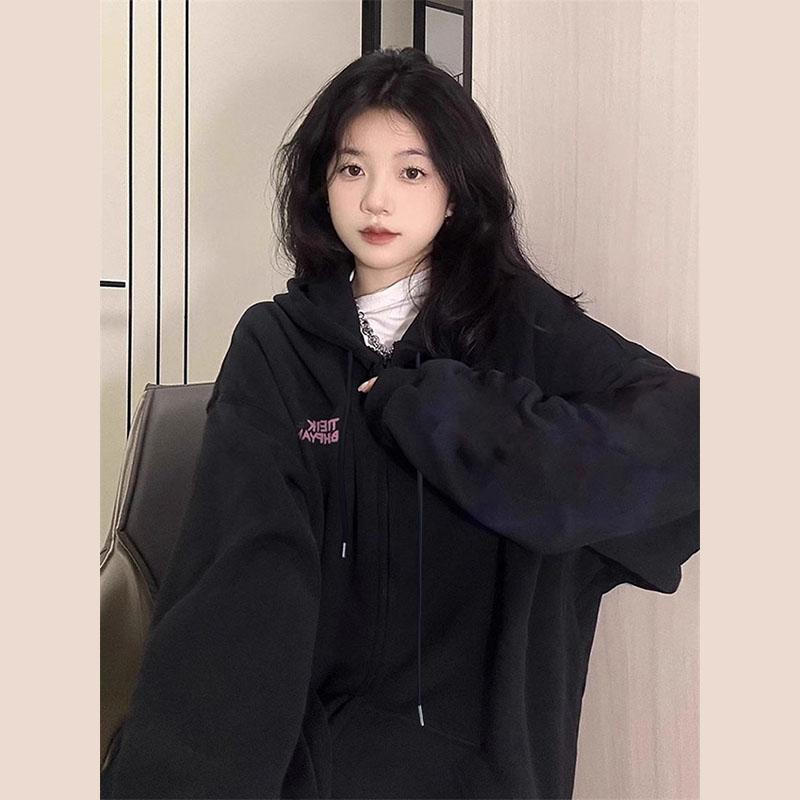 Women's zip hoodie in American retro style - oversized hoodie design, with a hood, convenient zipper