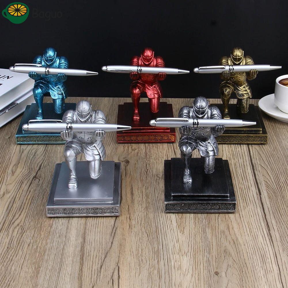 Giá đỡ bút BAGUO Armor Hero, Executive Knight Armor Hero Executive Knight Pen Holder, Trang trí máy 