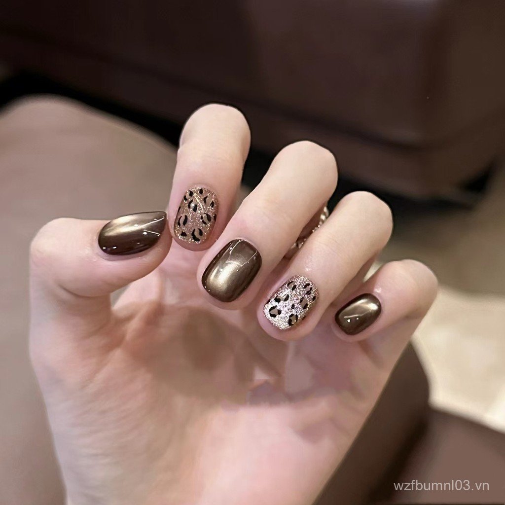 Handmade Mắt Mèo Da Báo In Làm Móng Tay Màu Cà Phê Đuổi Ánh Sáng Ngắn Thu Đông Móng Tay Giả Có Thể T