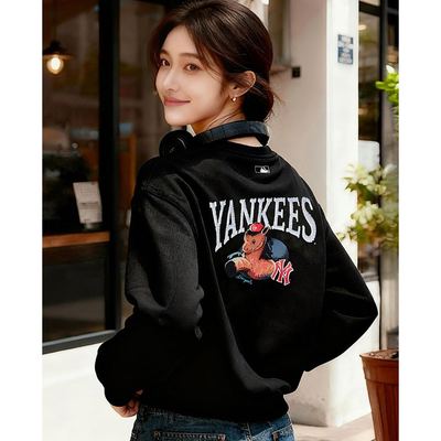 MLB - Áo sweatshirt unisex cổ tròn tay dài New Year Horse_3AMTQ0161-50BKS