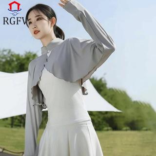Khăn choàng và áo che nắng mùa hè từ lụa, thiết kế nhẹ nhàng