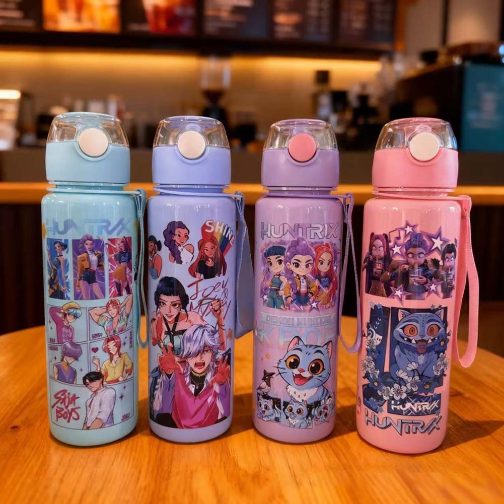 700ML K-pop Demon Hunters Cốc Nước 700Ml Nhựa Rơm Cốc Anime Nhựa Dễ Thương Có Dây Buộc Chai Nước Quà