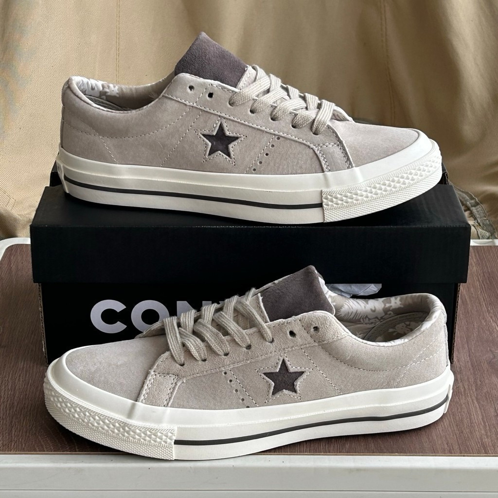 Converse One Star Tropical Feet One Star Suede Giày thể thao cổ điển in màu đen