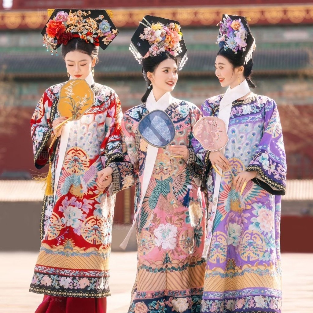 Nhà Thanh Trang Phục Tốt Trang Phục Nữ Hoàng Tử Tử Cấm Thành Lưới Ảnh Tòa Cờ Trang Phục In Hình Cổ T