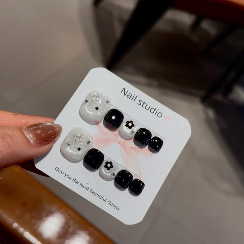 Nailbox-J17 mẫu móng giả chân đen mix mắt mèo(tặng keo dũa miếng dán)