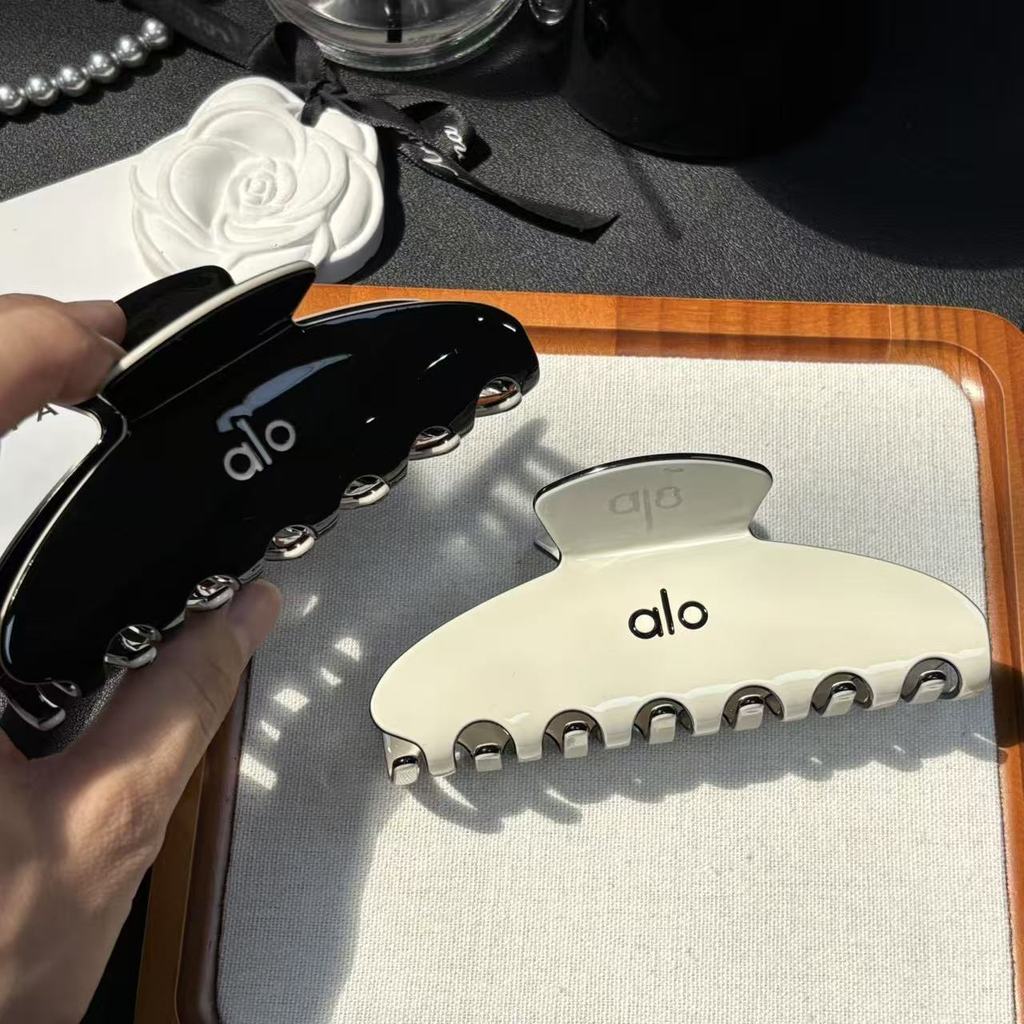Large-sized acetic acid alo Simple black and white shark clip hairpin, fashionable shark clip, elega