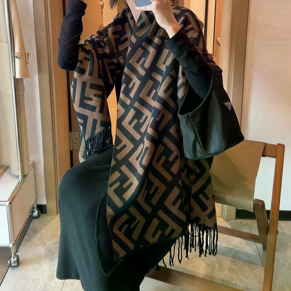FENDI5060 Khăn Cashmere Nữ Khăn Choàng Ấm Yếm Tua Rua Hai Mặt