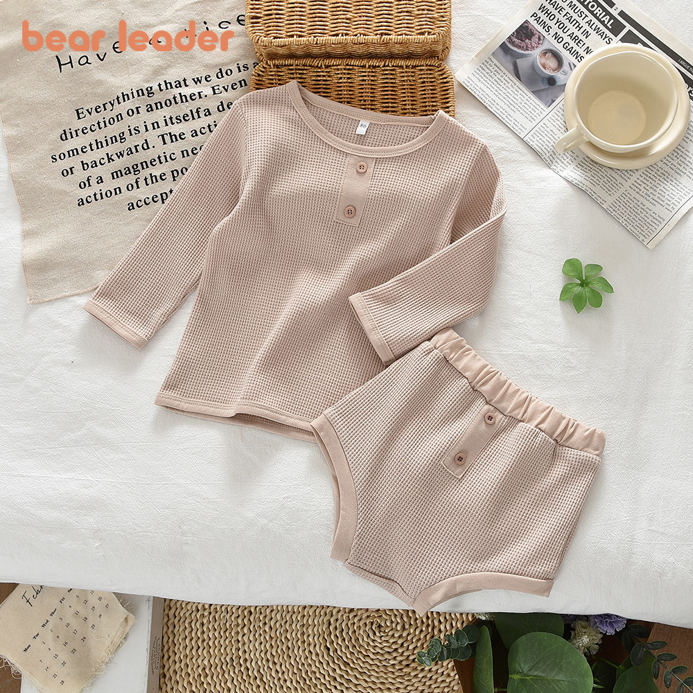 Bear Leader Phiên bản Hàn Quốc Áo thun dài tay đế + Quần short Pp Bộ hai mảnh 0-2 tuổi Đồng bằng màu