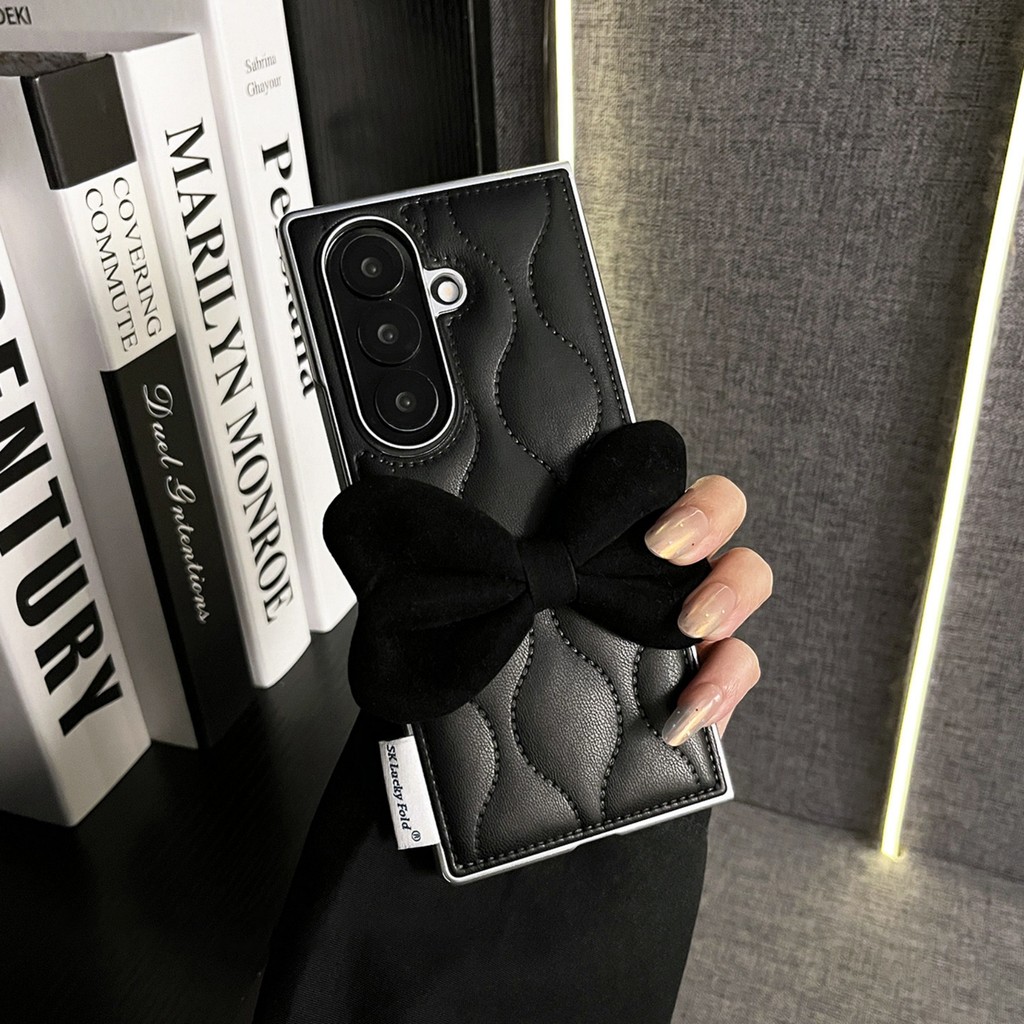 Sang Trọng Nơ Đen Hình Sóng Xuống Áo Khoác Họa Tiết Mạ Ốp lưng Samsung Galaxy Z Fold7 Z Fold 7 Ốp Lư