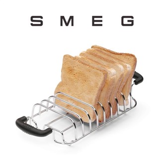 Máy nướng bánh mì SMEG Sandwich Simple Modern kèm giá hâm nóng bánh mì.