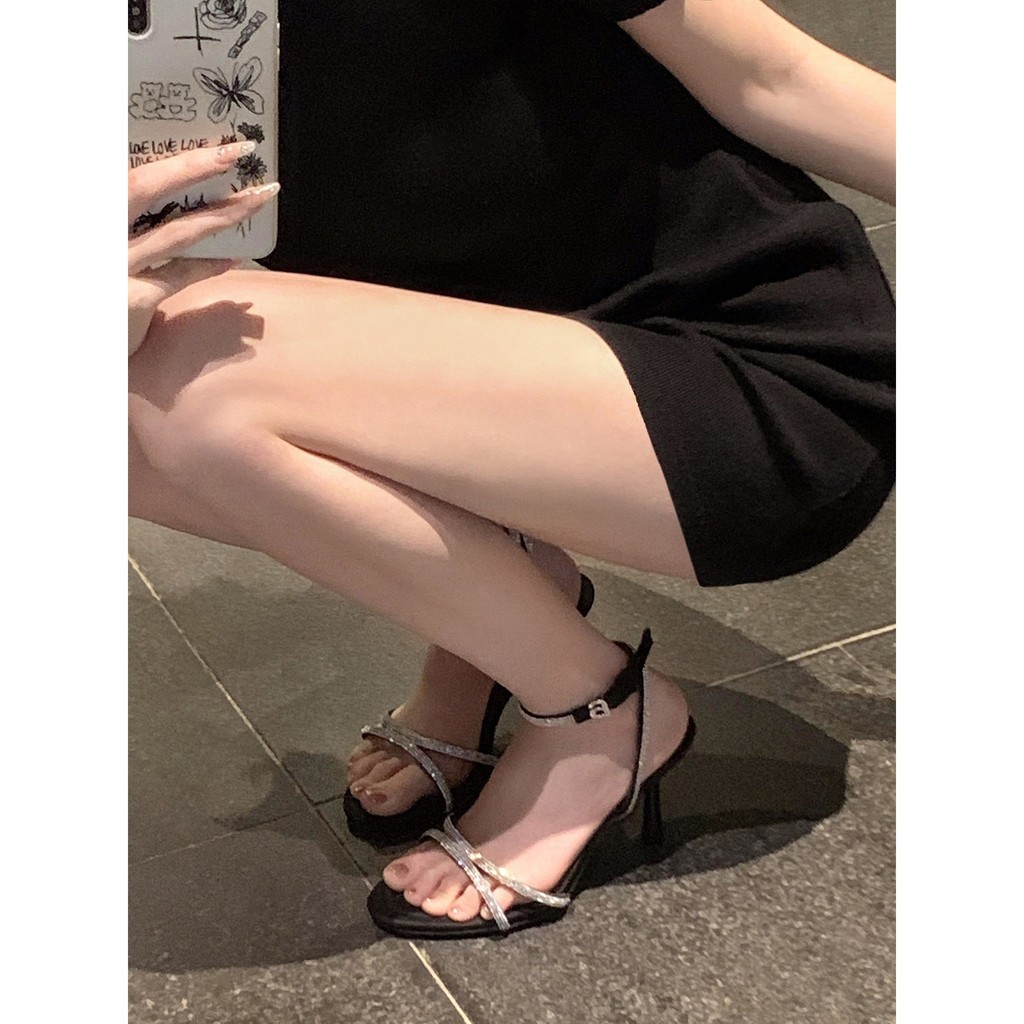 BlingBling Ở Đây Lấp Lánh Kim Cương Giả Nữ Mùa Hè 2025 Phong Cách Mới Giày Cao Gót Khóa Phẳng Dép