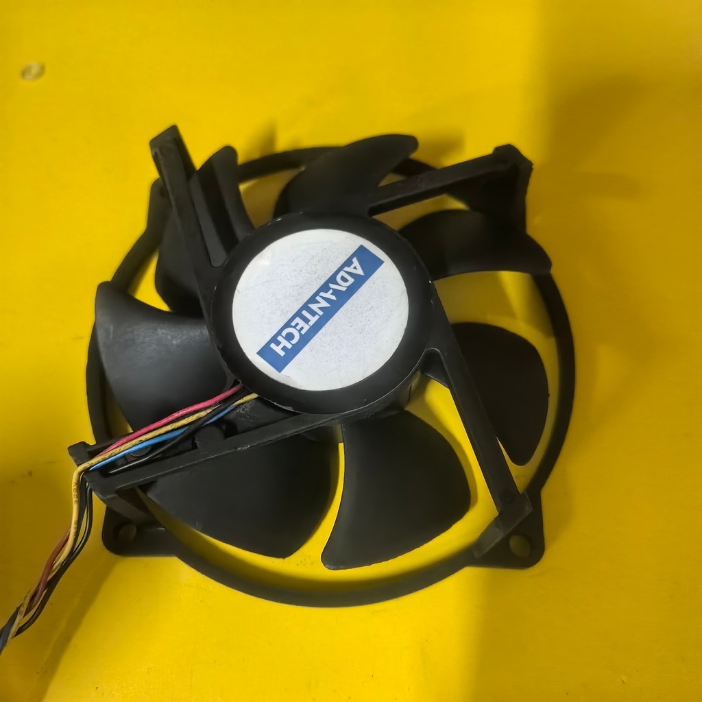 Delta 9225 AFB0912VH 12V 0,60A Máy tính tròn bốn dây CPU Máy tính để bàn Máy chủ Quạt làm mát