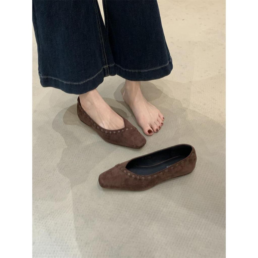 [Lamode] Phiên Bản Hàn Quốc Giày Miệng Nông Tăng Chiều Cao Bên Trong Nữ 2025 Mùa Thu Slip-On Mũi Vuô