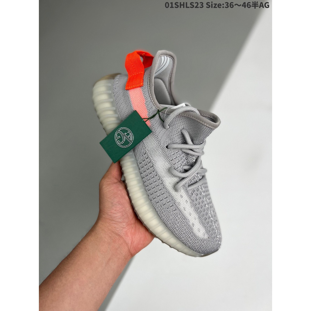 Giày thể thao nhiều màu Yeezy Boost 350