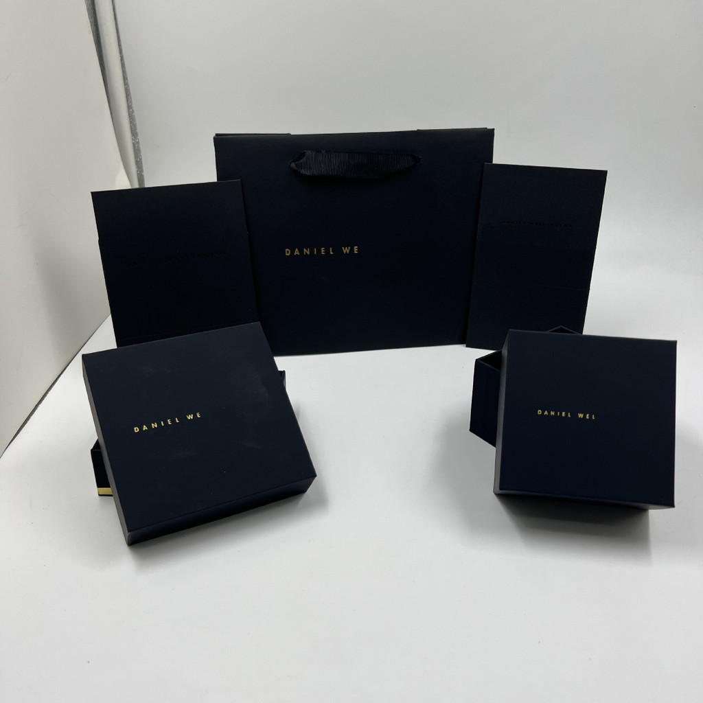 DW Vòng Tay Thép Titan Nhẫn Trang Sức Hộp Quà Tặng Màu Đen Cảm Ứng Rộng Vòng Tay Nẹp Trang Sức Hộp Q