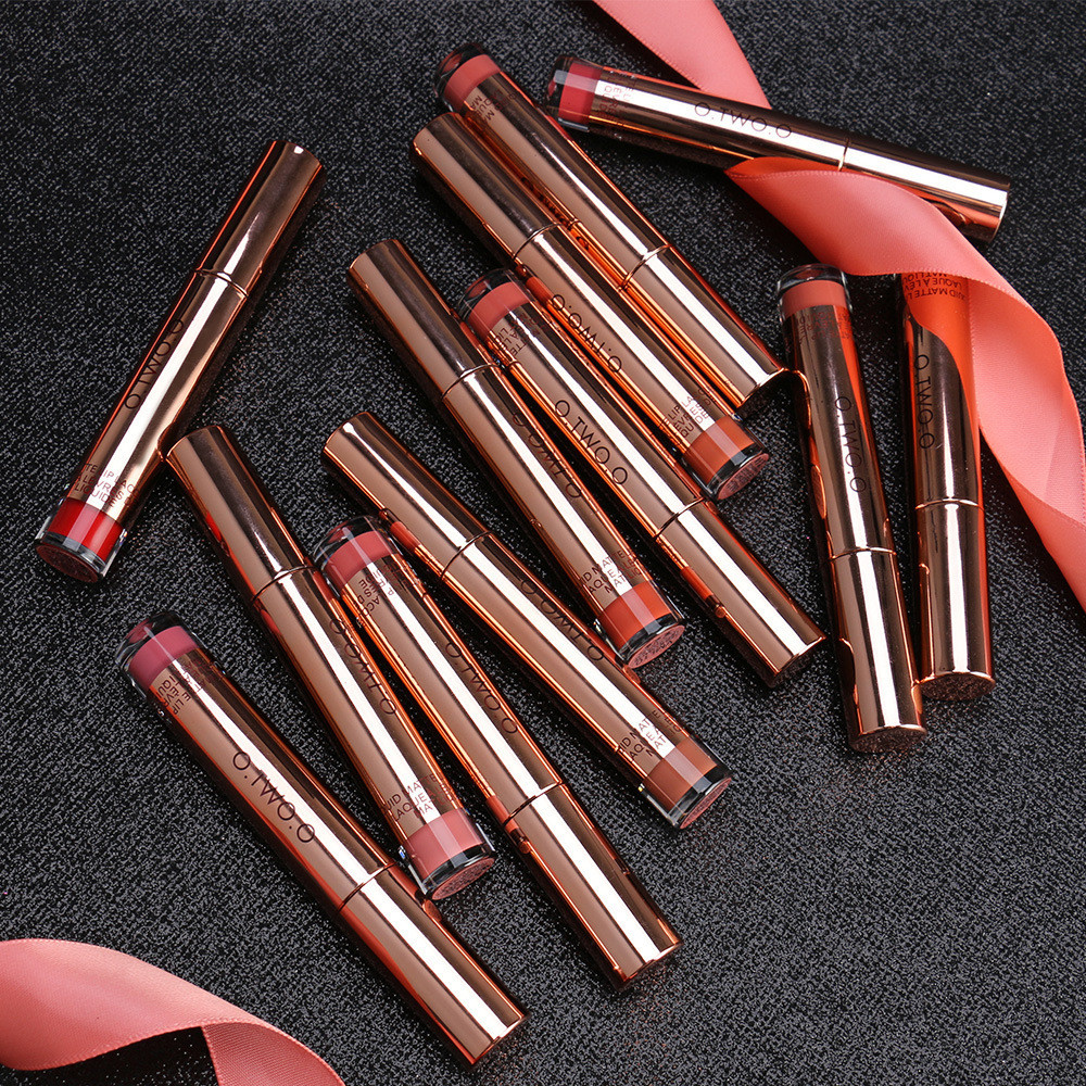 O.TWO.O Son bóng mờ chống dính Matte Lip Gloss Non-Fade Liquid Lipstick Trang điểm Matte Lip Gloss