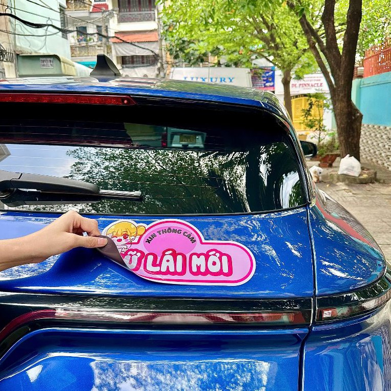 [STNC] DECAL nam châm NỮ LÁI MỚI siêu đáng yêu dành cho các xế nữ xinh gái