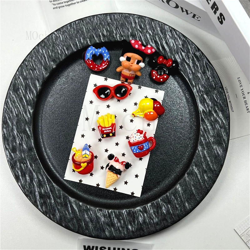NEW【Jitbitz】sticker charm Bộ 【Crybaby】 dép Sục, dép cá sấu, phụ kiện gắn giày dé｜Charm Dép Crocs s
