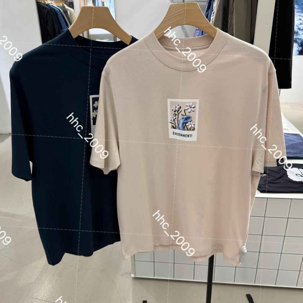 Áo thun cổ tròn ngắn tay in logo khủng long Agnes. b dành cho nam
