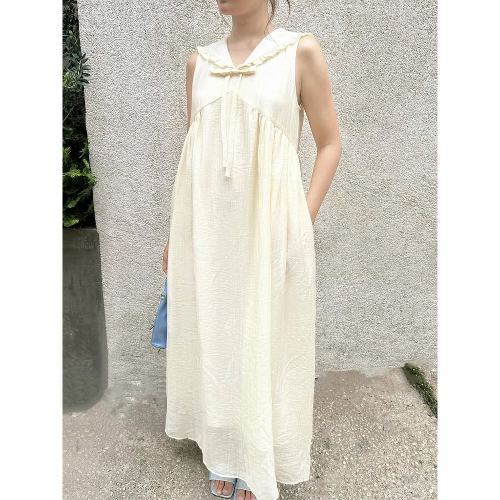 Đầm maxi nữ dáng suông THE C.I.U, váy cổ V dáng dài bèo nhún buộc dây form rộng đi biển – Muse Dress Cream | BigBuy360 - bigbuy360.vn