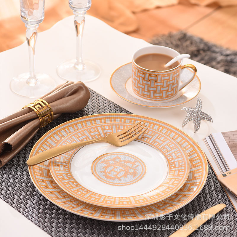 Simple, modern, and fresh ceramic Western-style plates, bone china cups and saucers, steak decoratio