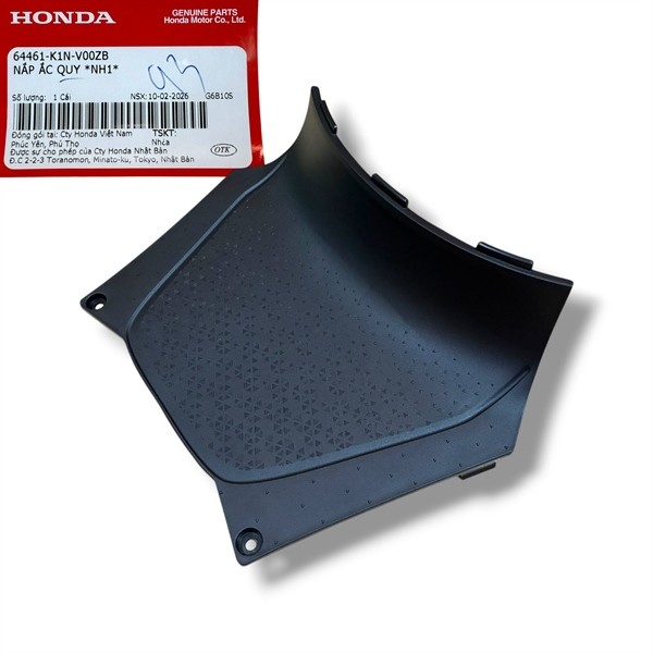 Miếng Nhựa Nhám Màu Đen Đậy Bình Ắc Quy Xe SH Mode 2021-2025(64461K1NV00ZB)