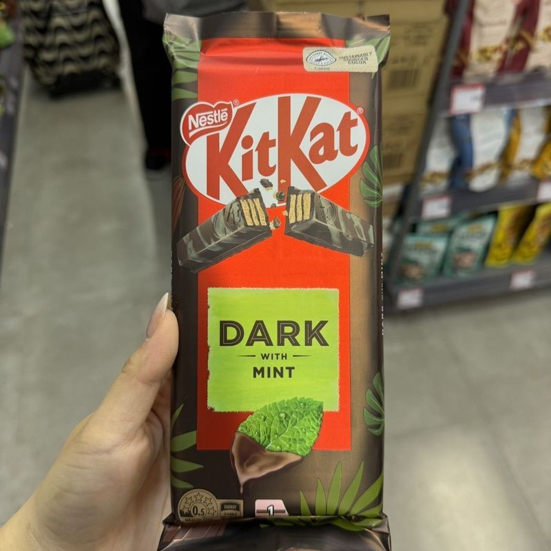 Daigou Nestle kitkat kitkat Mint Chocolate Wafer Bánh Quy Nhập Khẩu Bạc Hà Influencer Snacks Cool Mi