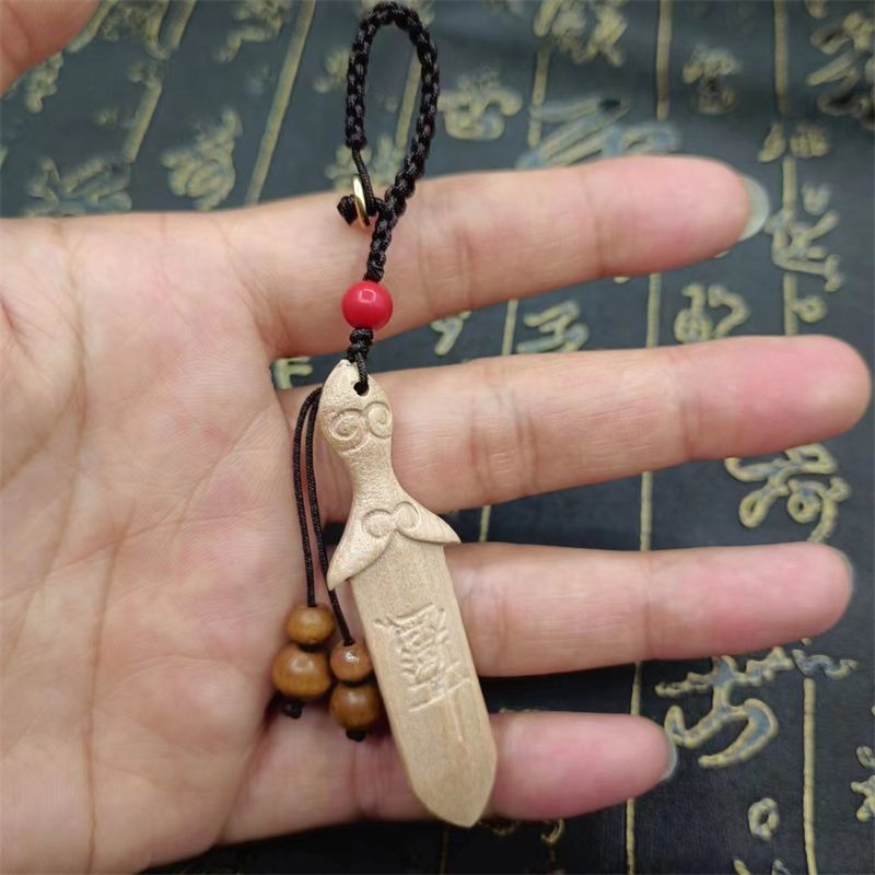 Mặt dây chuyền thanh kiếm bằng gỗ đào nhỏ Thanh kiếm dây cổ đào chữ Cô gái học sinh Trẻ em Mang theo
